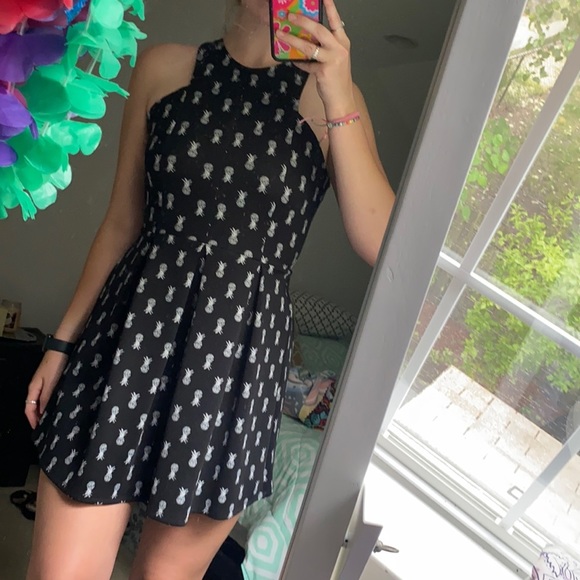 Hollister Dresses & Skirts - Hollister Black Pineapple Dress​